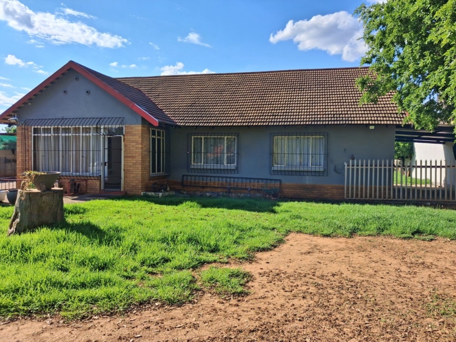3 Bedroom Property for Sale in Stilfontein Ext 2 North West